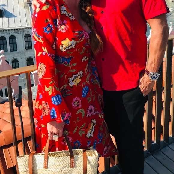 Romeo & Juliet Couture classy wrap deep V neck dress EUC - Picture 9 of 9